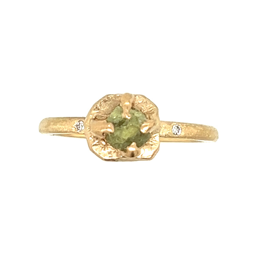 River Montana Sapphire and Diamonds Gold Ring