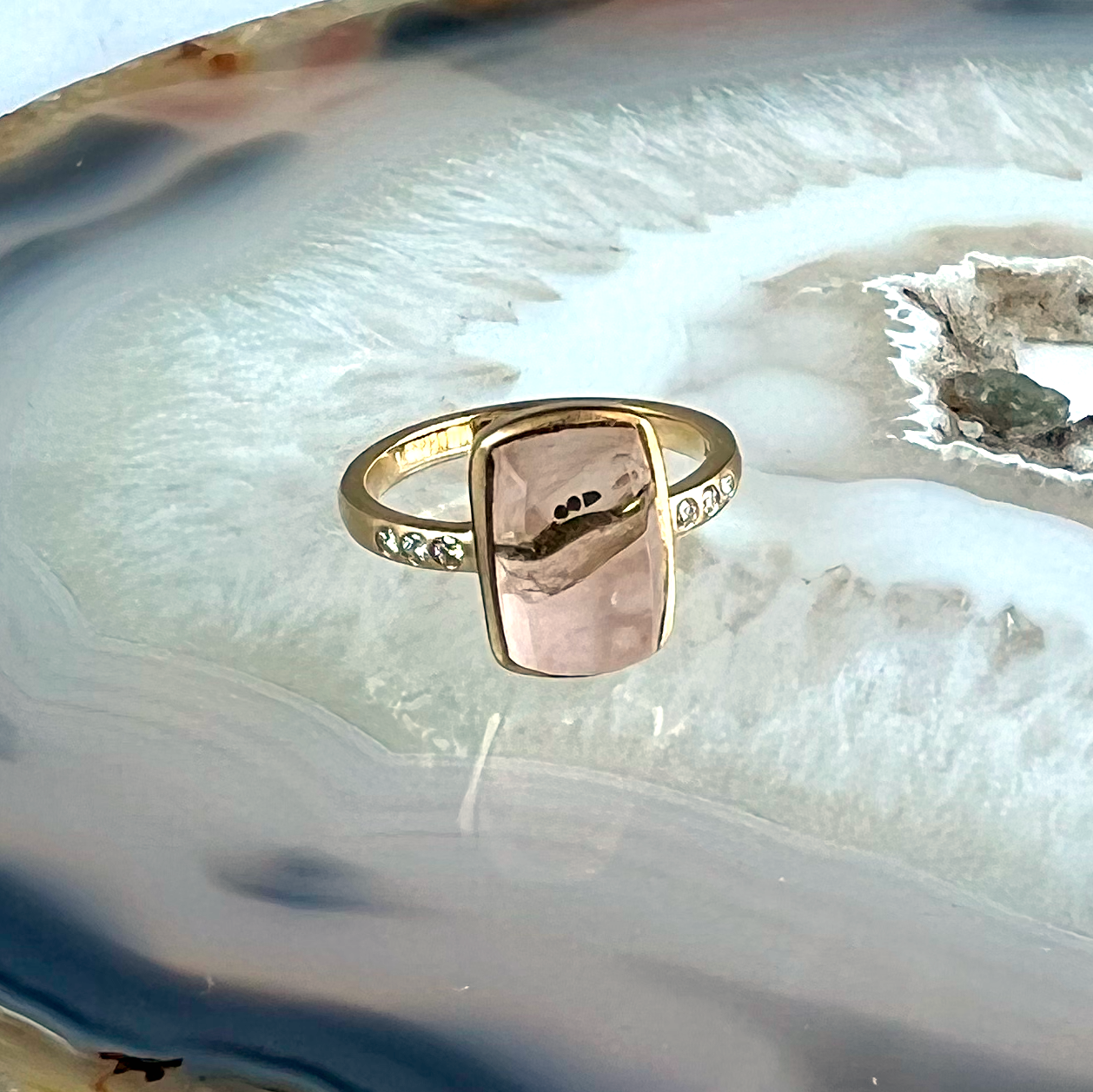 Kintsugi Rose Quartz Gold Ring with Diamonds