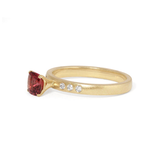 Garnet and Diamonds Gold Ring