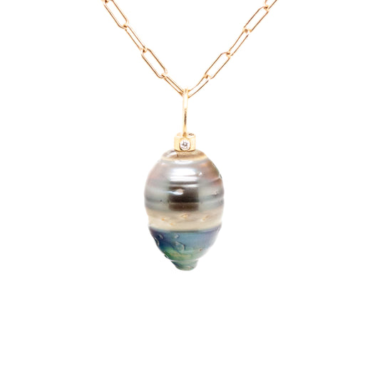 Multi-Ring Black Tahitian Pearl and Diamonds Gold Charm