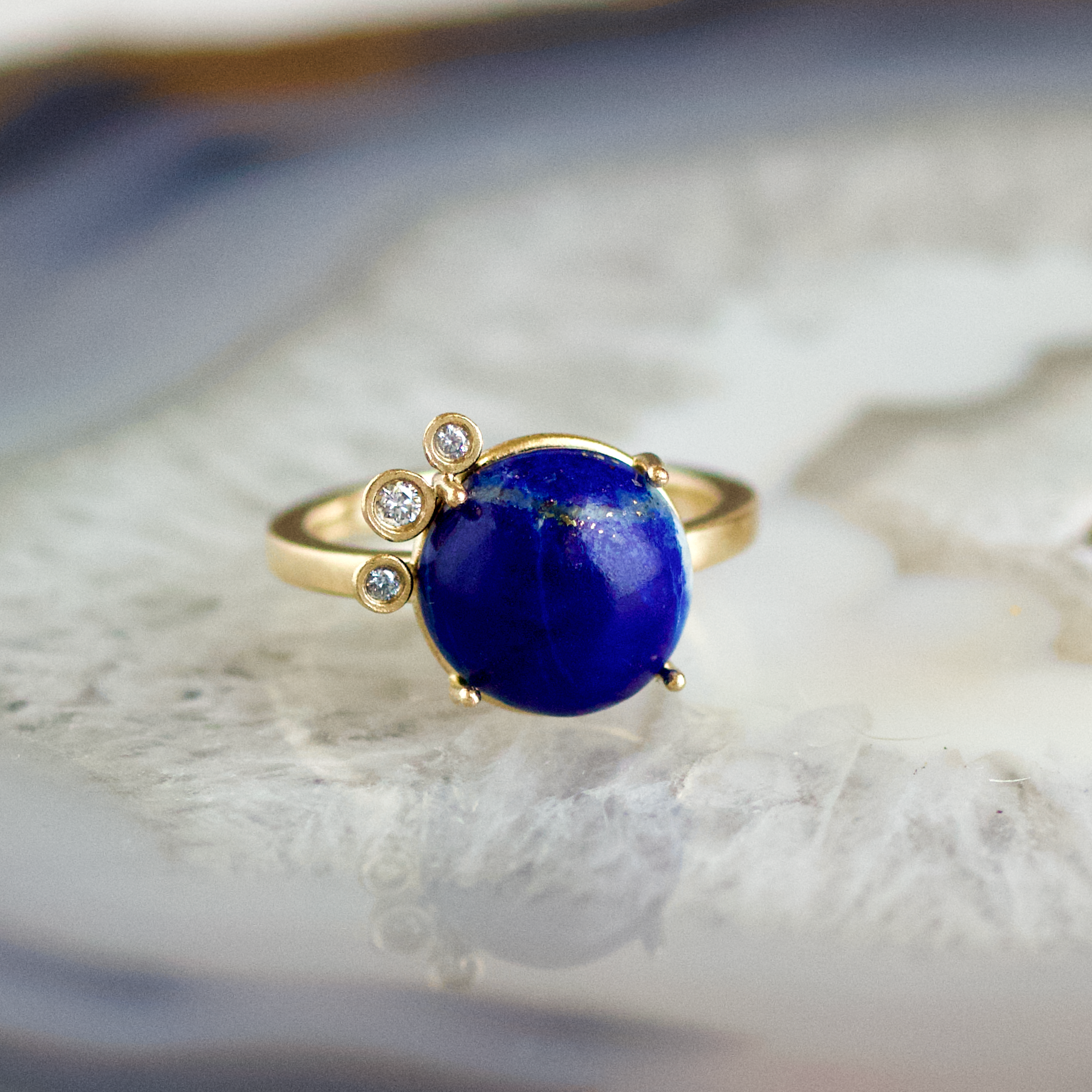 Round stone 2025 ring design