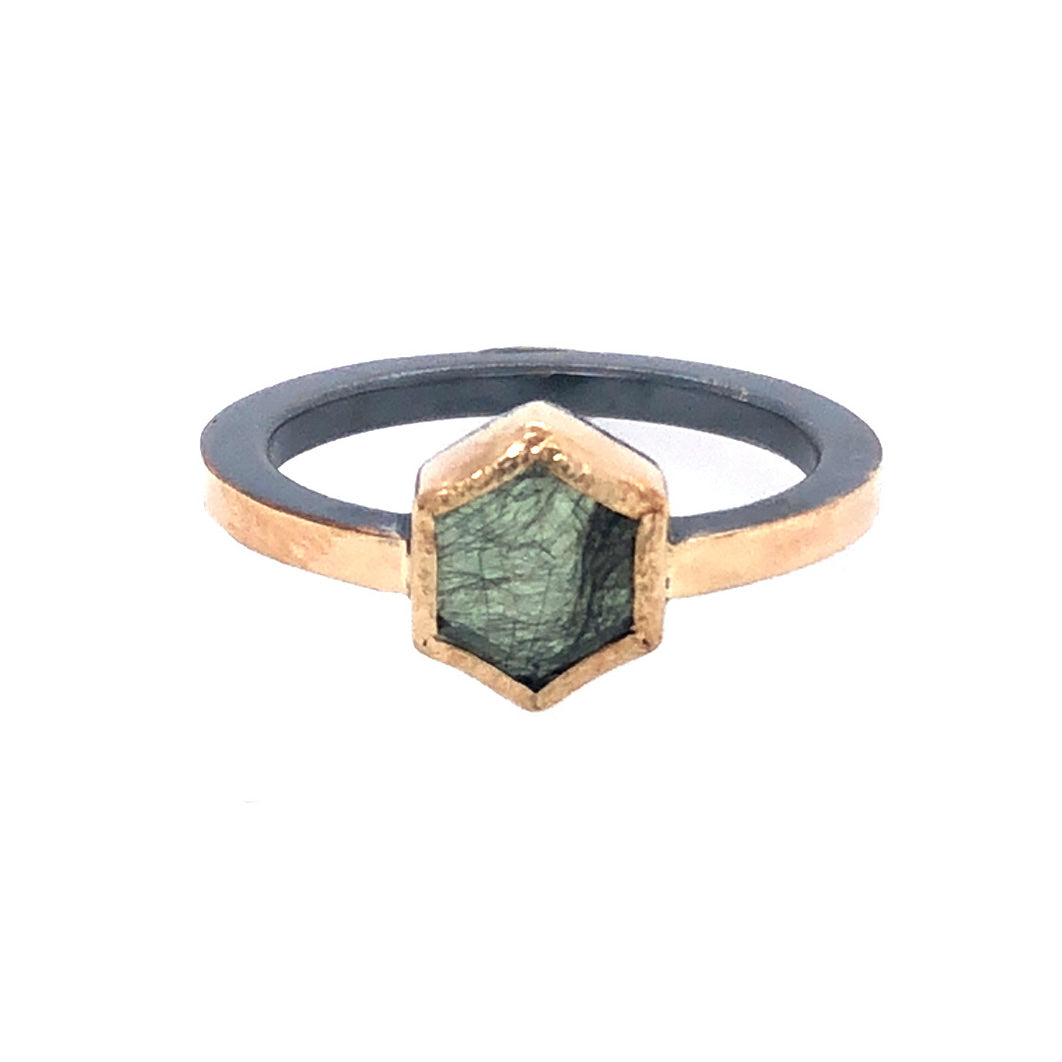 Peridot with Ludwigite Hexagon Gold Ring